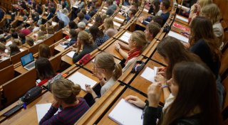 Stipendien für Studenten in OWL: Warum immer mehr private Förderer spenden