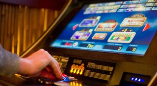 Trotz Warnungen: Glücksspiel an Automaten in Gütersloh wird teurer
