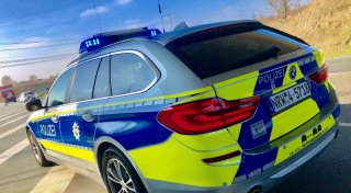A2 kurzzeitig voll gesperrt: Mehrere Fahrzeuge kollidieren zwischen Veltheim und Porta Westfalica