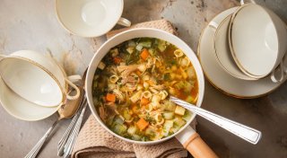 Honig, Suppe, Wickel: Erkältungs-Hausmittel im Check