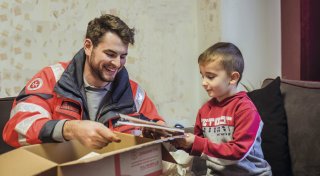 Sie sammeln auch in Höxter und Beverungen Pakete für Menschen in Not