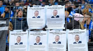 Vor den Augen Hopps: Hoffenheimer Fanproteste