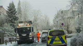 Plötzlich stechender Geruch im Haus: Bewohner alarmieren Feuerwehr in Bielefeld