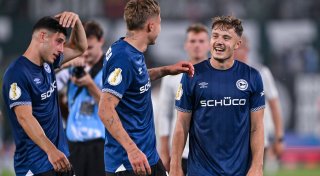 Arminia-Coach Kniat gehen die Tickets für seine Startelf aus