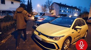 Bielefelder Fahrlehrerin vor der eigenen Haustür fast zu Tode gewürgt