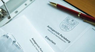 Immobilie geerbt? Grundbuchamt benötigt meist Erbschein
