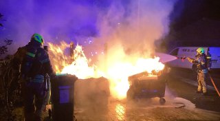 Mülltonnen brennen im Paderborner Riemekeviertel - Polizei ermittelt wegen Straftat