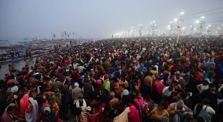 Millionen kommen in Indien zum weltgrößten Pilgerfest