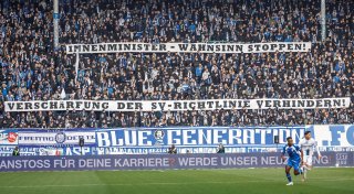 12 Minuten Schweigen im Stadion: Fanproteste gehen weiter