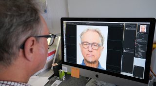 Neue Passbild-Regeln ab Mai: Nur ein zertifizierter Fotograf in Bad Oeynhausen