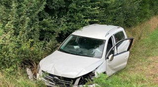 Tödlicher Verkehrsunfall auf der B252 bei Willebadessen - Polizei sucht Ersthelfer