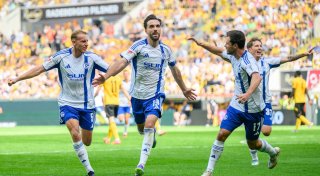 FC Schalke siegt durch Elfmetertor in Dresden