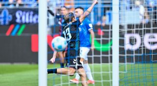 Sieg in Darmstadt: Magdeburg bleibt oben dran