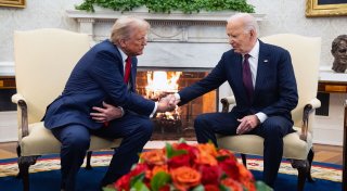 Biden empfängt Trump mit Handschlag im Weißen Haus