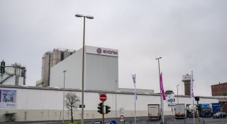 Zukunft von Evonik-Servicegeschäft weiter offen
