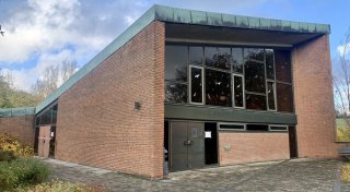 Wegen Einsturzgefahr sperrt die Stadt Bielefeld diese Friedhofskapelle