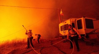 Feuerwehr in Kalifornien vor Trump-Besuch weiter im Einsatz