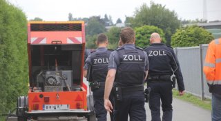 „An vorderster Front eingesetzt“: Bielefelder Zöllner ohne Waffe im Einsatz