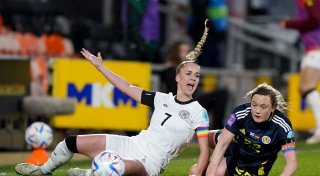 DFB-Frauen besiegen Schottland mit 4:0