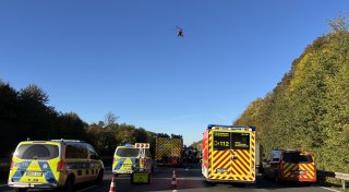 Sperrung nach Unfall auf der A2 im Kreis Gütersloh - Rettungshubschrauber im Einsatz