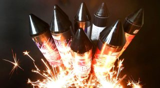 Böllerverbote und Strafen: Städte wappnen sich für Silvester
