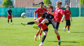 Theesens A-Jugend-Kicker verspielen 4:1-Vorsprung