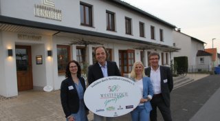 Westfälisch genießen: Bürener Landgasthaus Lenniger erhält regionales Gütesiegel