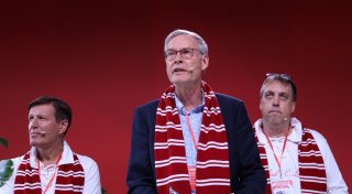 Enttäuschung nach 8 Stunden: Gütersloher Landrat Adenauer verpasst Amt beim 1. FC Köln