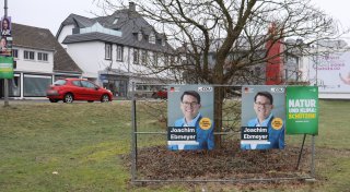 Stadt Löhne macht Schluss mit wildem Plakatieren auf der Investorenwiese