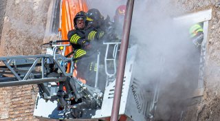 Verschütteter Bauarbeiter nach Turmeinsturz in Rom gestorben