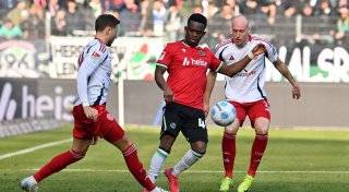 Abstand nach oben größer: Hannover und Düsseldorf nur 1:1