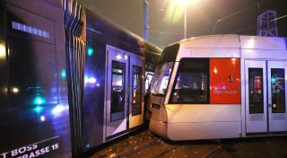 Straßenbahn in Düsseldorf entgleist - 13 Verletzte