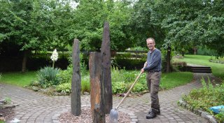 Lebensgarten trotzt Haushaltskrise: Dieser Park bei Beverungen lädt zum Verweilen ein