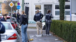 Bielefelder Arzt versorgt Schwerverletzte direkt nach den Schüssen am Landgericht