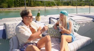 „FBoy Island“: Herforder ist schockverliebt und sorgt für den ersten Eklat