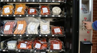 Bratwurst und mehr: Hier stehen die Grillfleischautomaten in Ostwestfalen-Lippe