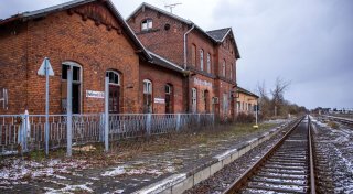 Der Deutschen Bahn gehören kaum noch Bahnhofsgebäude