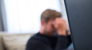 Millionen Erwachsene erleben Mobbing im Internet: Das geht uns alle an