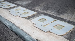 Teststrecke für Elektroauto-Ladung während der Fahrt