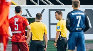 So erklärt der Schiedsrichter seine Entscheidungen im Duell Paderborn gegen Kaiserslautern