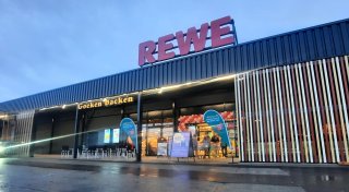 Emotionale Wiedereröffnung in Brakel: Rewe punktet mit Wohlfühl-Atmosphäre