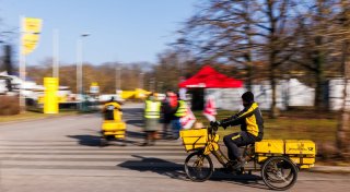 Nach Warnstreiks: Post liefert unerledigte Sendungen aus