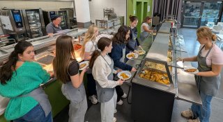 Eigene Mensaküche und individueller Unterricht: Bünder Gymnasium geht neue Wege
