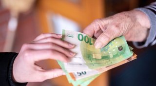 Urteil wegen Geldwäsche: Bielefelder Mutter darf 75.000 Euro nicht behalten