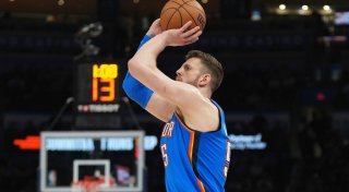 Hartenstein gewinnt deutsches NBA-Duell mit Schröder