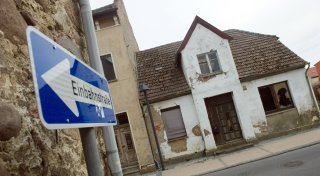 Abwanderung junger Menschen aus dem Osten hält an