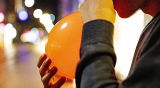 Maßnahme gegen Partydroge: Gütersloh verbietet Verkauf von Lachgas an Minderjährige