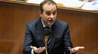 Frankreichs Premier muss sich Misstrauensanträgen stellen