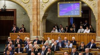 Ungarn ändert Verfassung: Mensch ist entweder Mann oder Frau