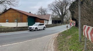 Baubeginn verschiebt sich immer wieder: Wann wird die B65 in Offelten endlich saniert?